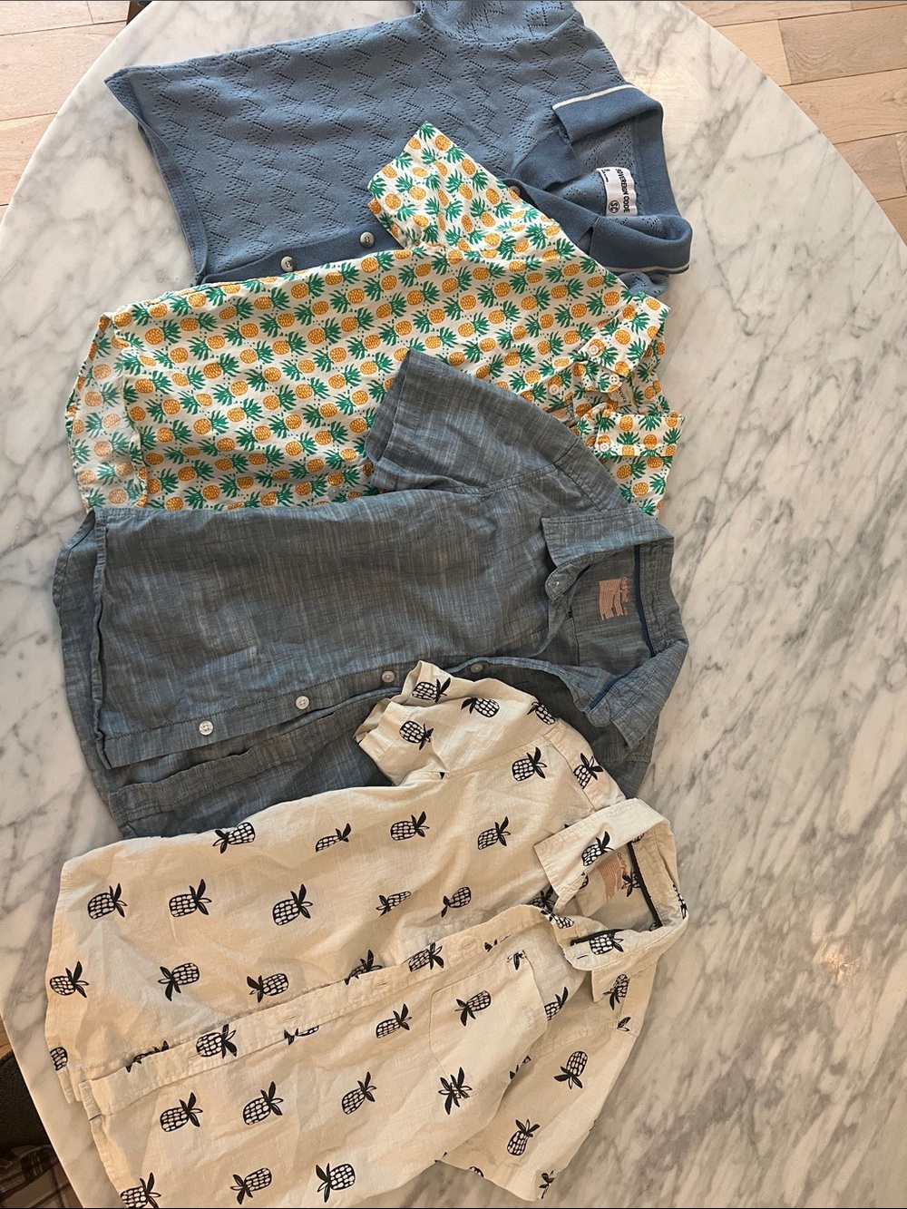 Short sleeve shirt bundle SZ 8! - Blue, Yellow Pineapple & Cream Printed Tops